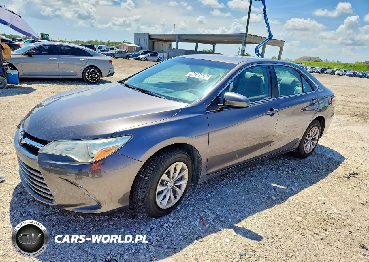 2016 Toyota Camry Le