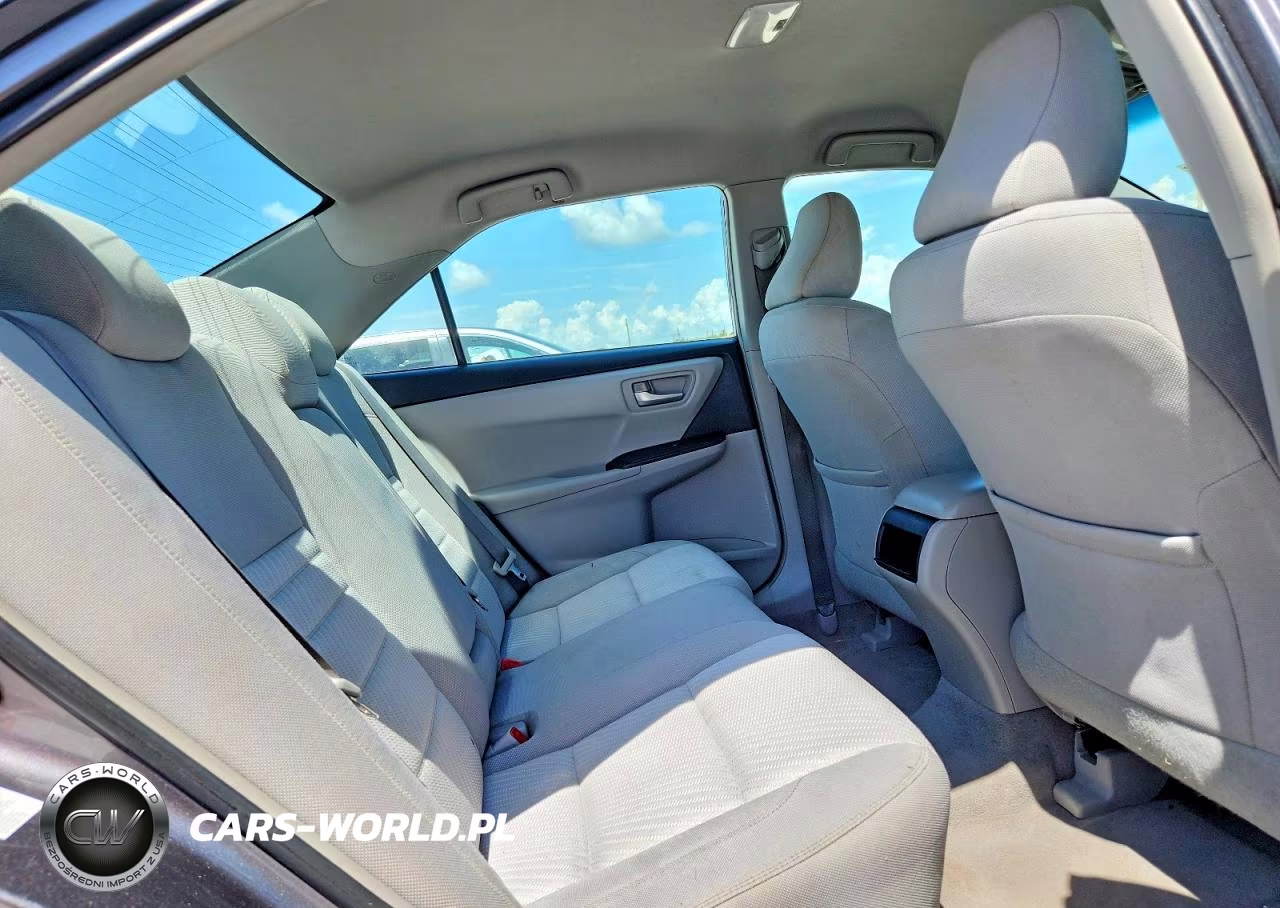 2016 Toyota Camry Le VIN:4T1BF1FK5GU562481 - 10