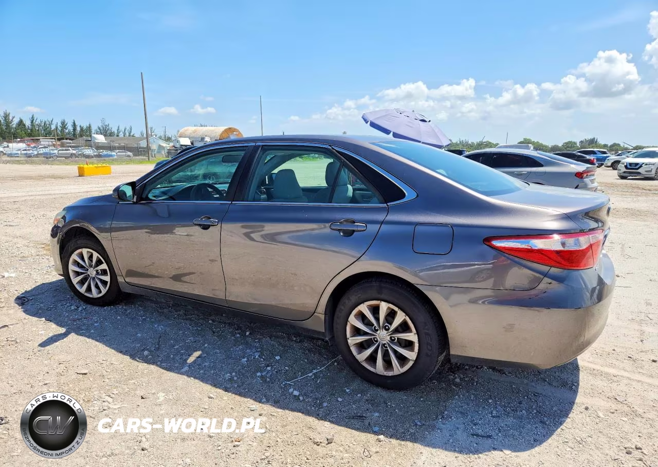 2016 Toyota Camry Le VIN:4T1BF1FK5GU562481 - 2