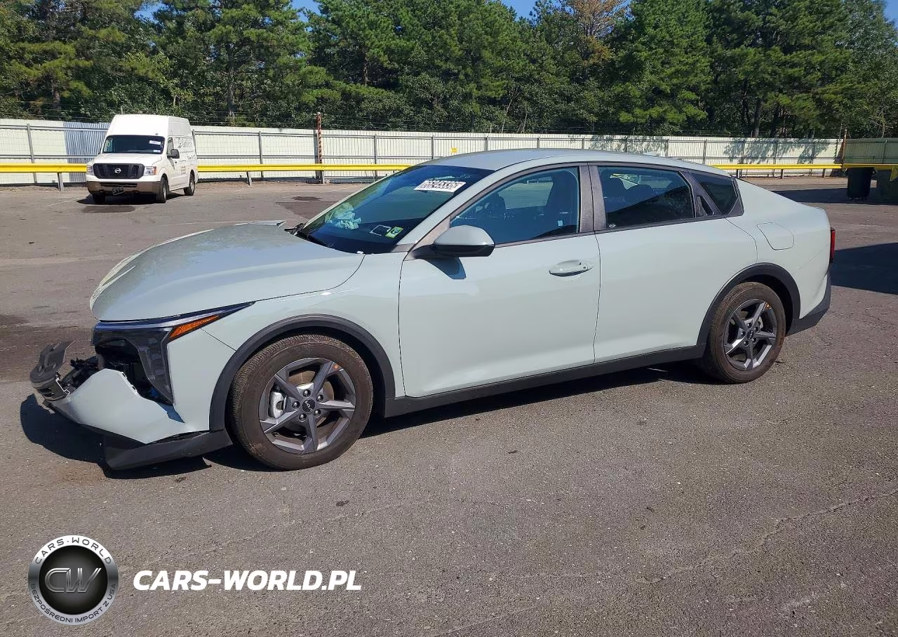 2026 Kia K4 Lxs – zdjęcie 1 z 12