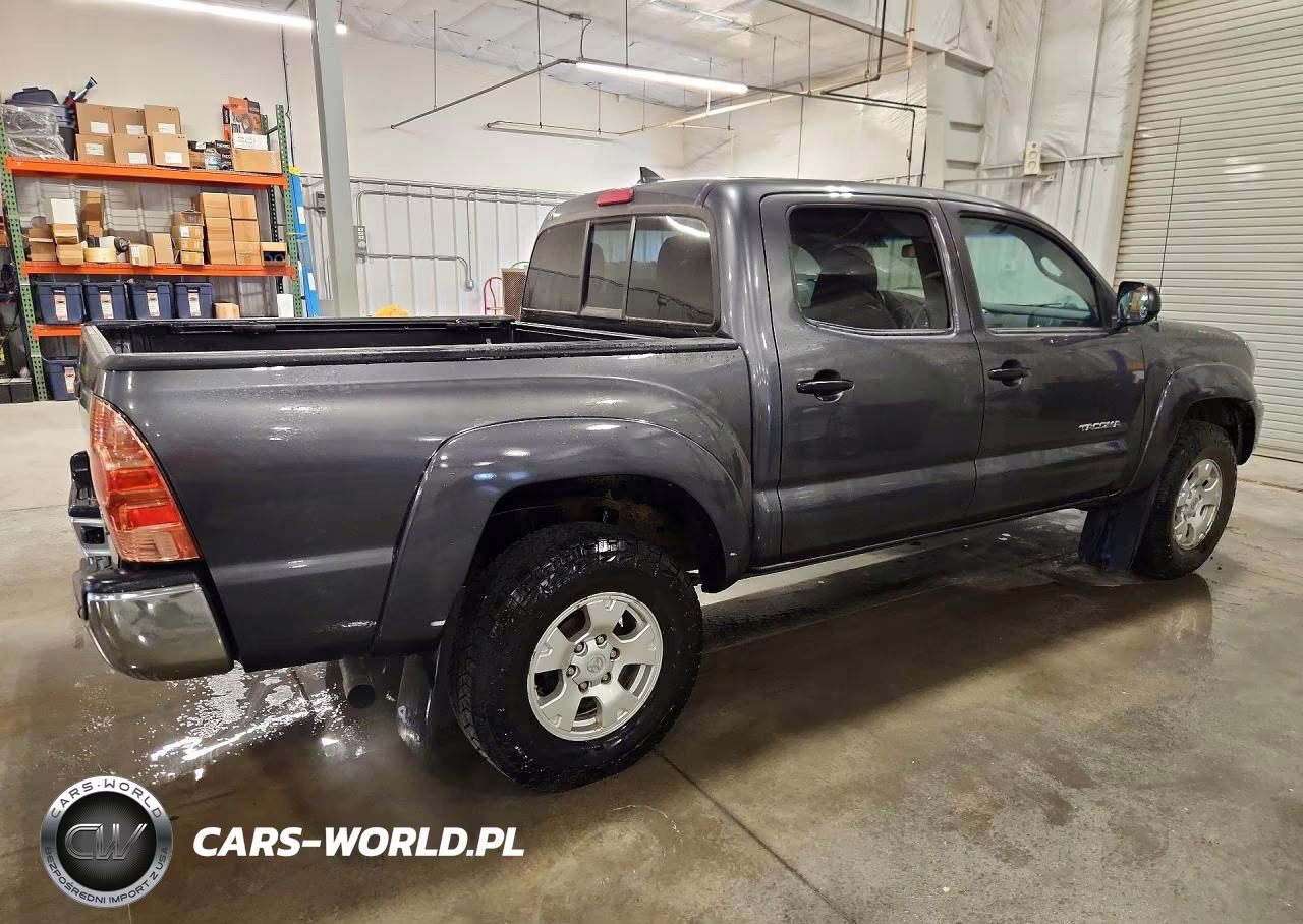 2014 Toyota Tacoma V6 VIN:3TMLU4EN6EM143181 - 3