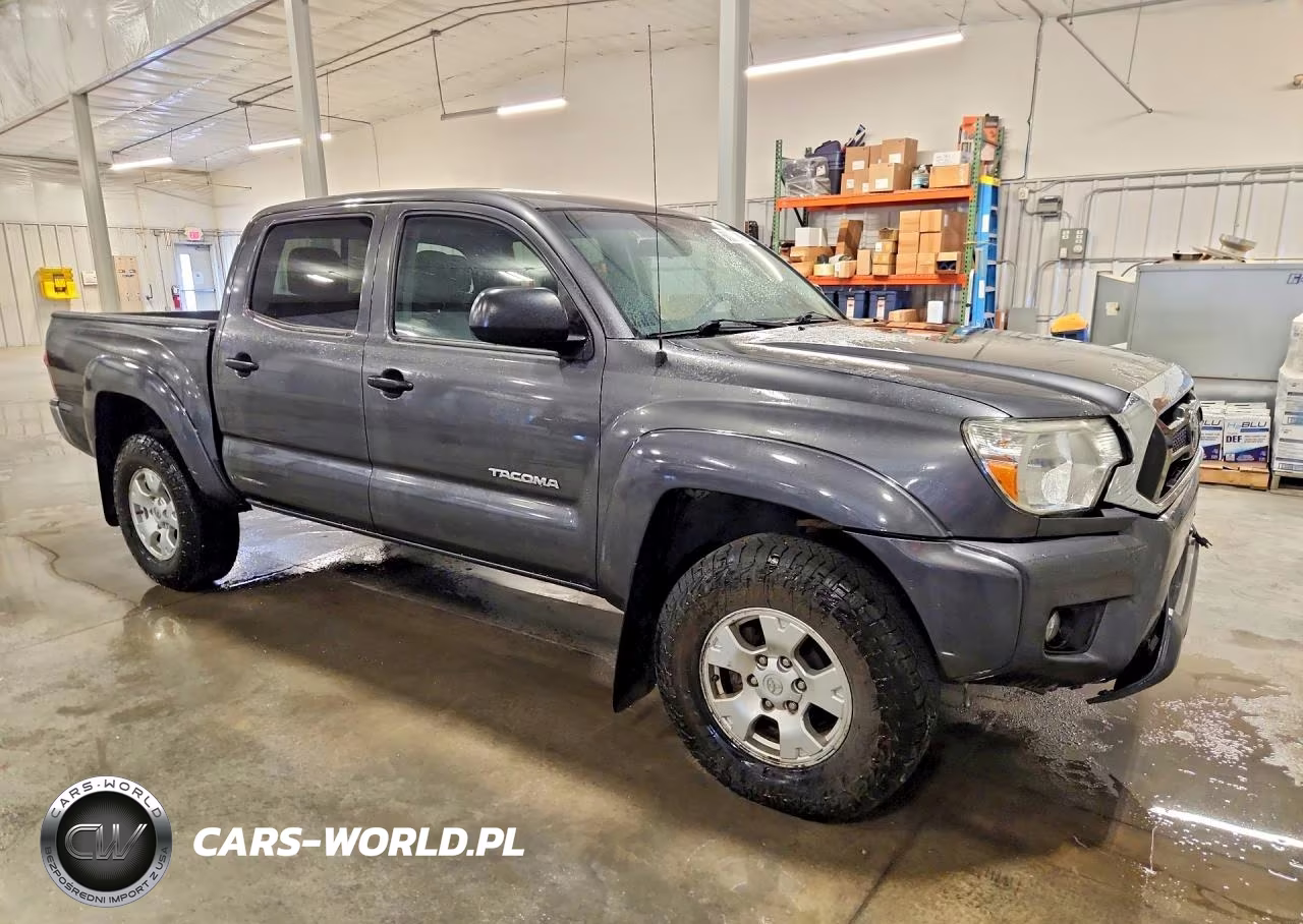 2014 Toyota Tacoma V6 VIN:3TMLU4EN6EM143181 - 4