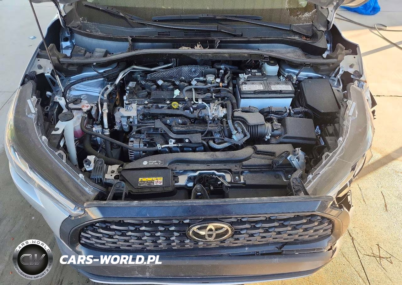2025 Toyota Corolla Cross L VIN:7MUAAAAG6SV126128 - 11