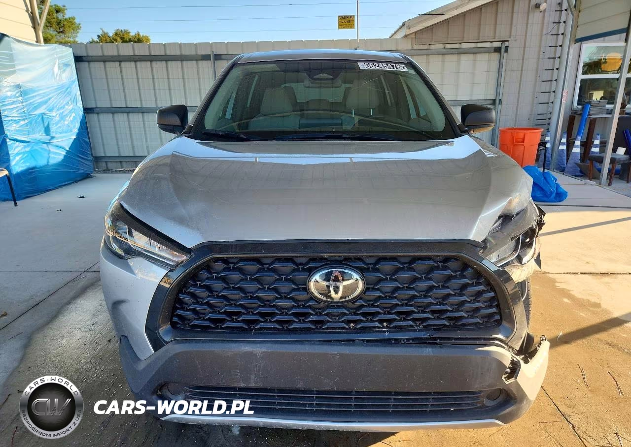 2025 Toyota Corolla Cross L VIN:7MUAAAAG6SV126128 - 5