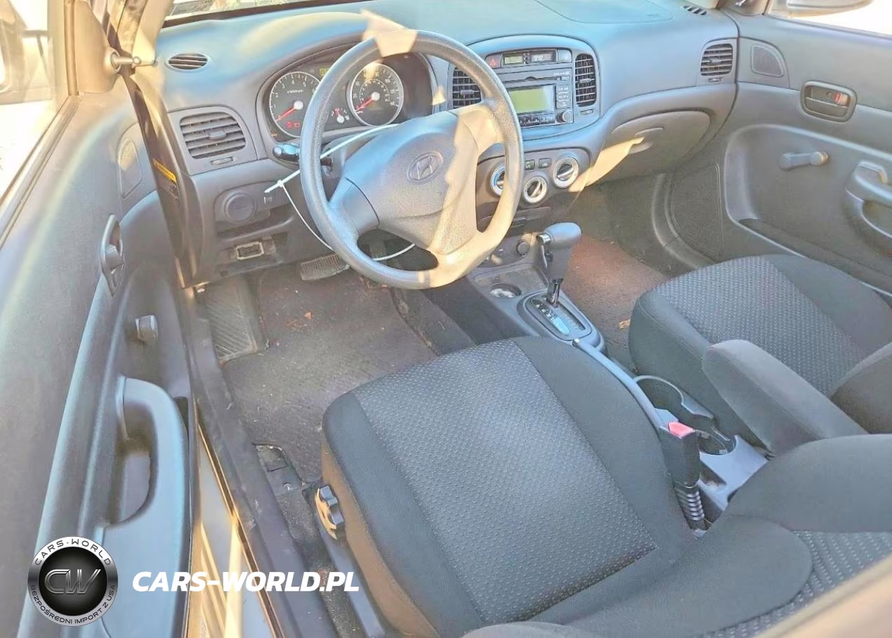 2009 Hyundai Accent Gs VIN:KMHCM36C59U133701 - 8
