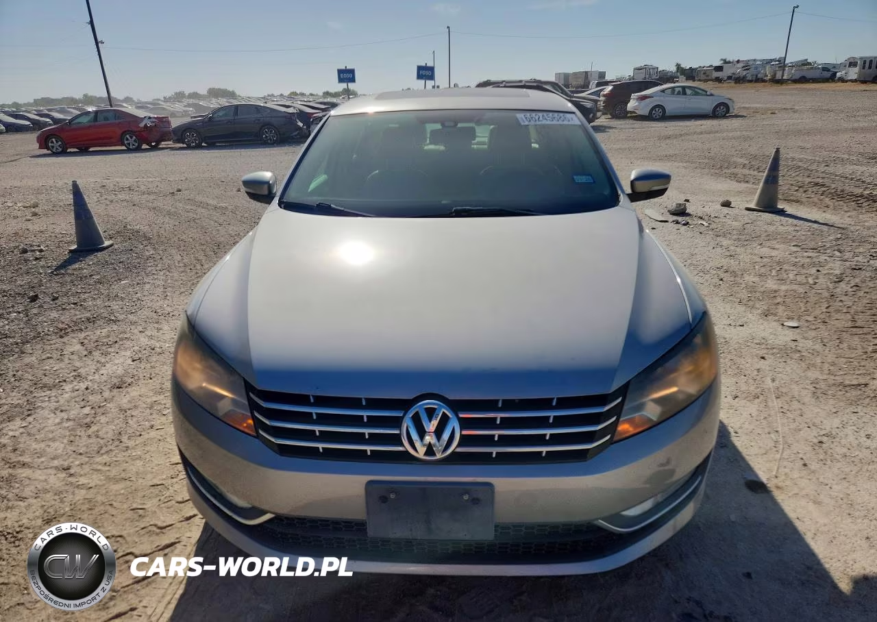 2014 Volkswagen Passat Sel VIN:1VWCS7A37EC012660 - 5