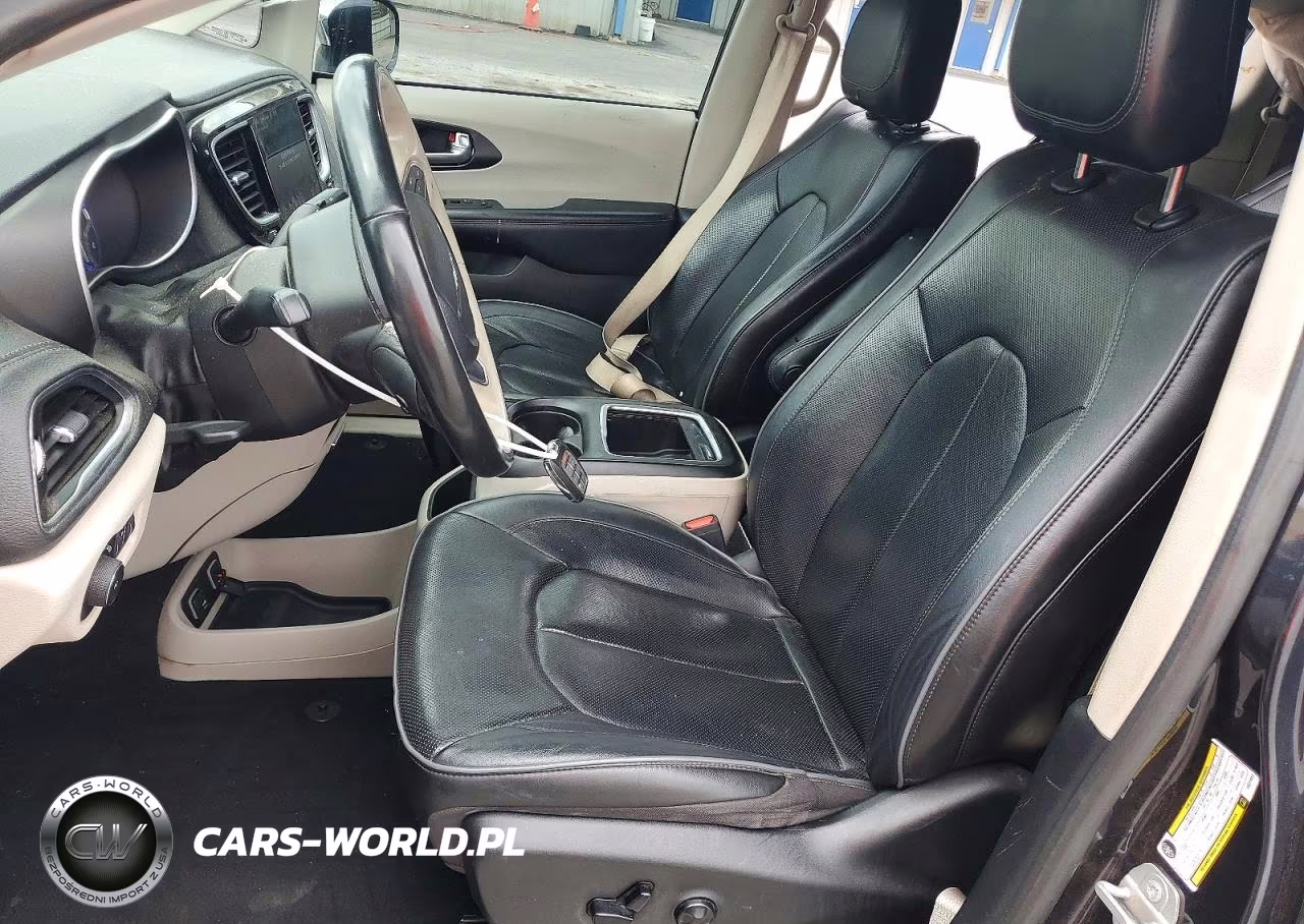 2020 Chrysler Pacifica Limited VIN:2C4RC1GGXLR271651 - 7