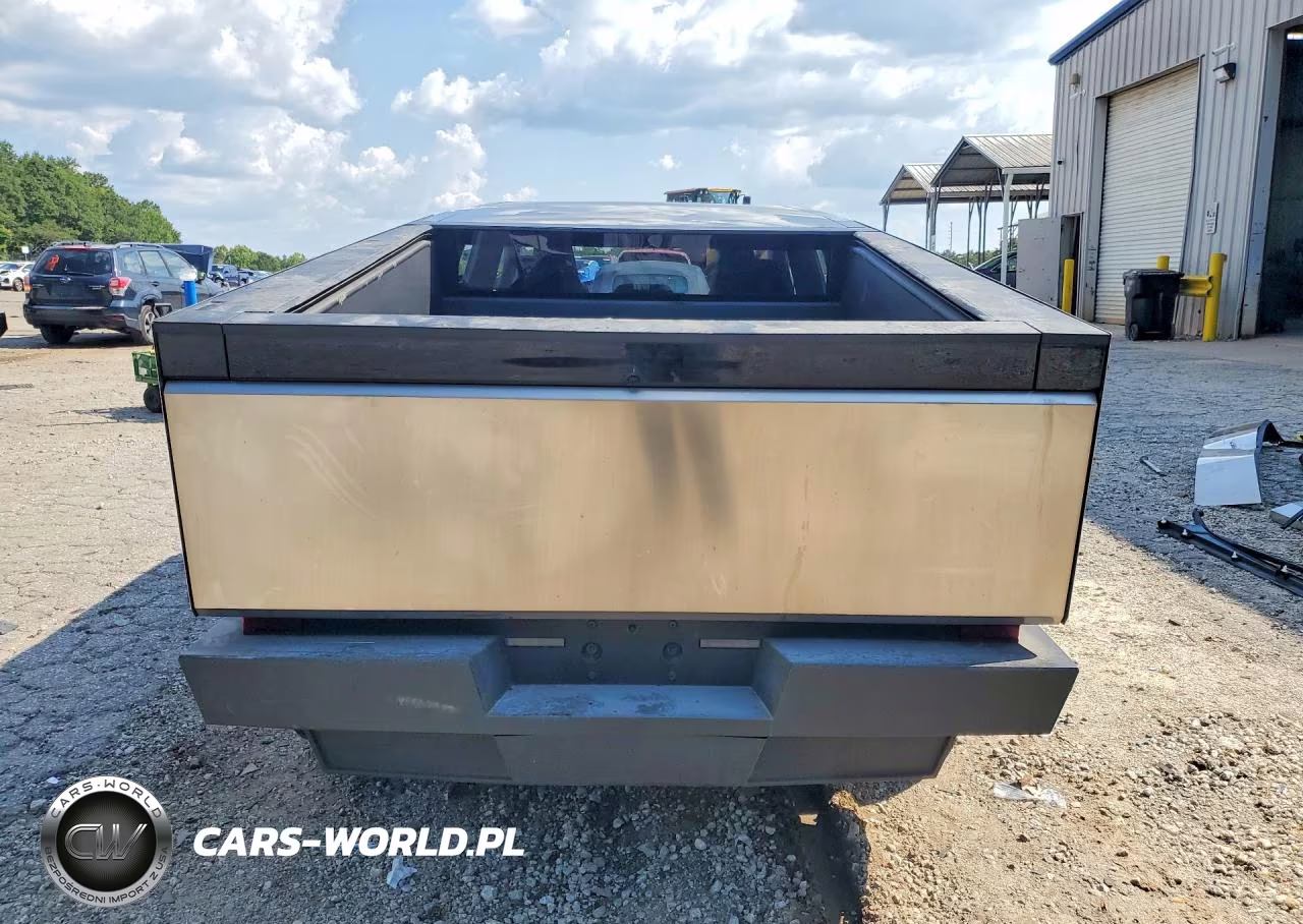 2025 Tesla Cybertruck VIN:7G2CEHED7SA078010 - 6
