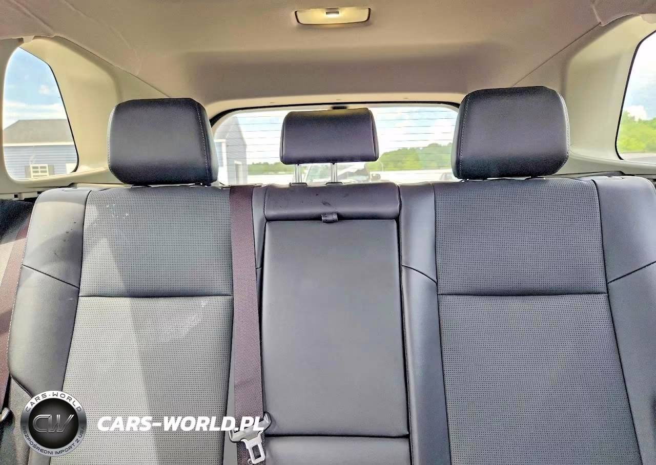 2026 Toyota Rav4 Limited VIN:JTM6CRAV6TD302535 - 10