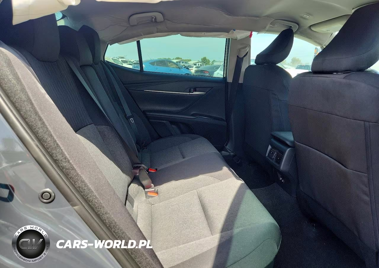 2026 Toyota Camry Le VIN:4T1DAACK2TU345461 - 10
