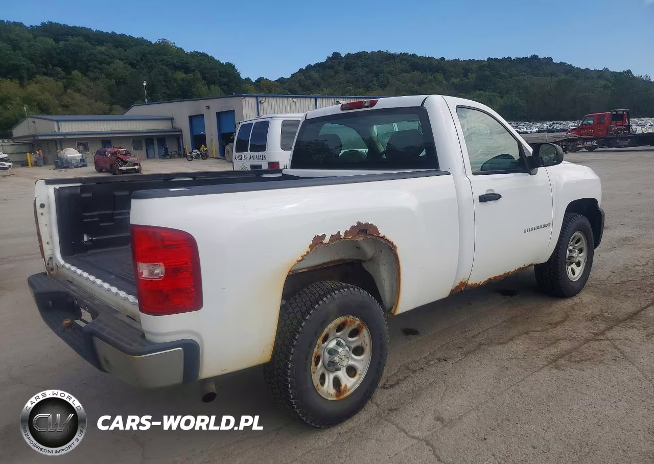 2008 Chevrolet Silverado C1500 VIN:1GCEC14X78Z205249 - 3