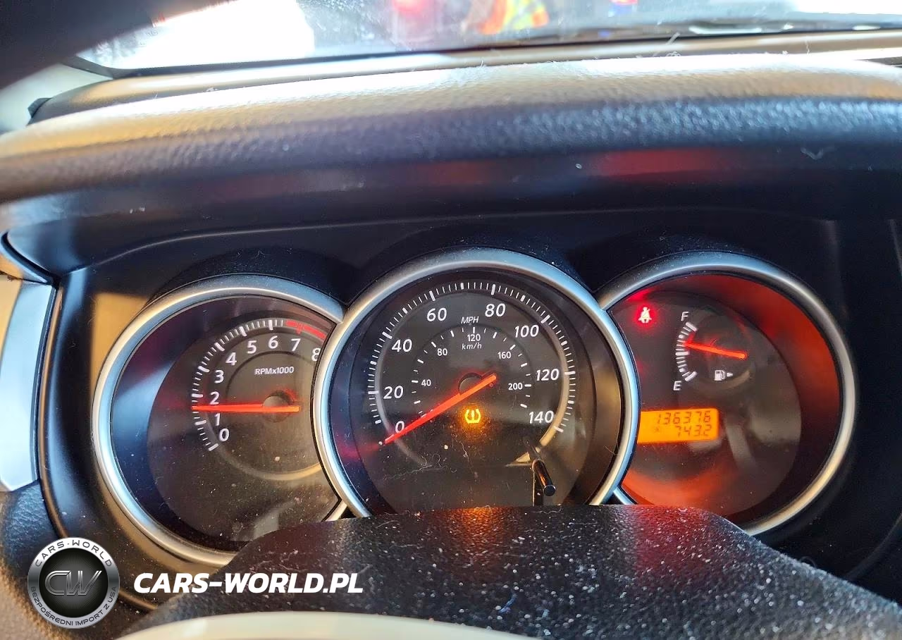 2011 Nissan Versa 1.8 S VIN:3N1BC1CP3BL484303 - 9