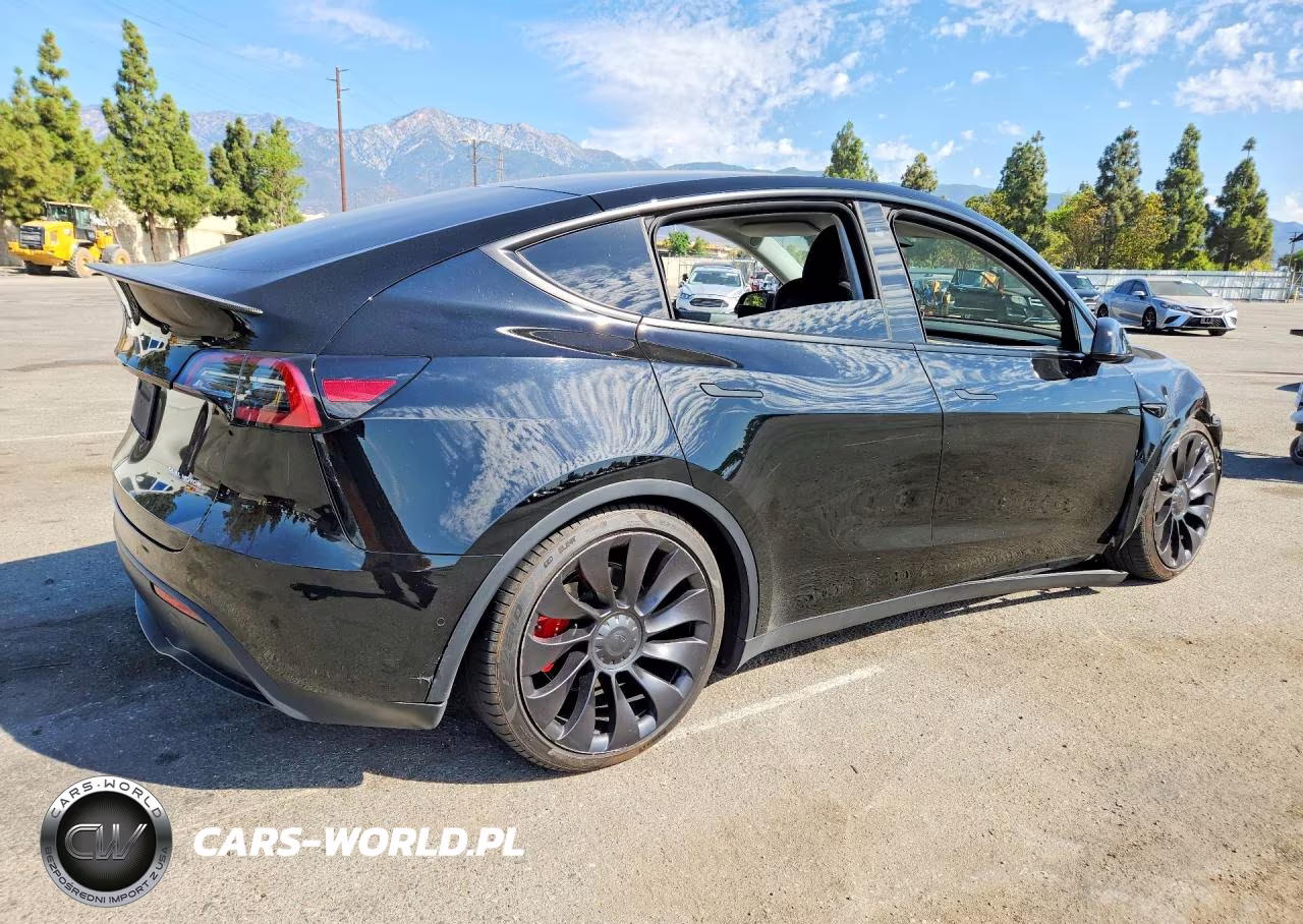 2022 Tesla Model Y VIN:7SAYGDEF4NF390809 - 3