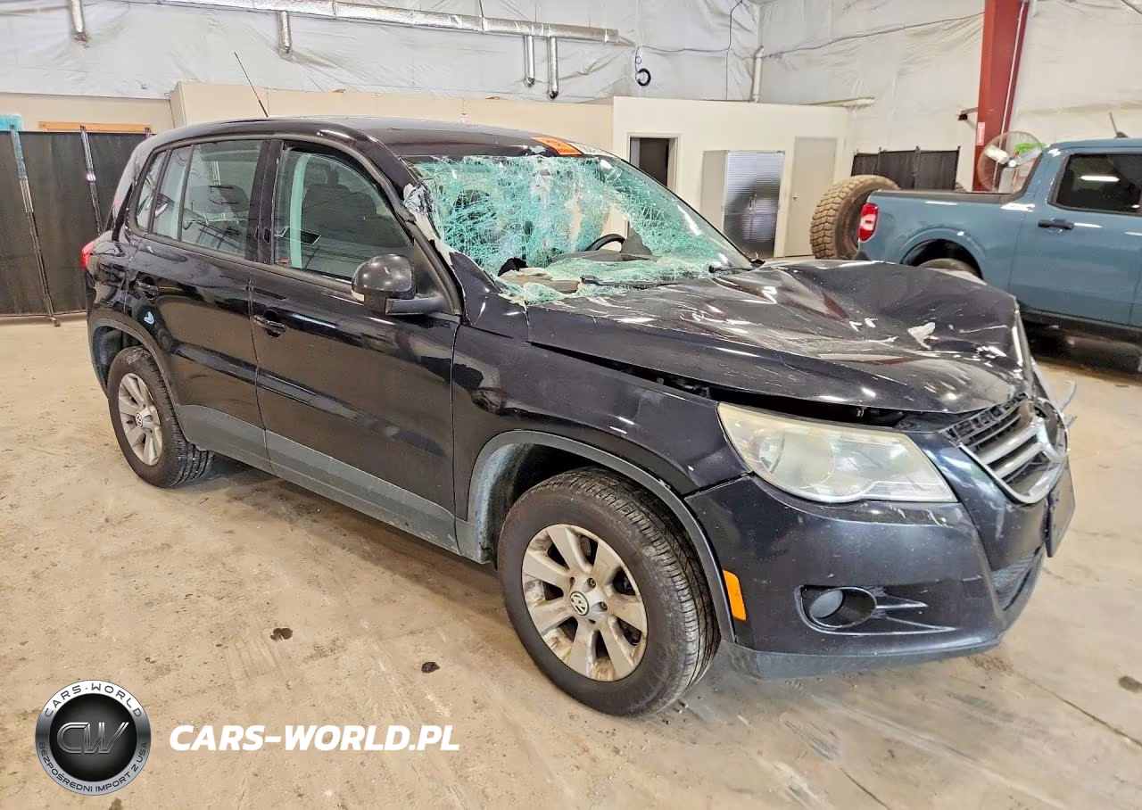 2010 Volkswagen Tiguan S VIN:WVGAV7AX4AW526121 - 4