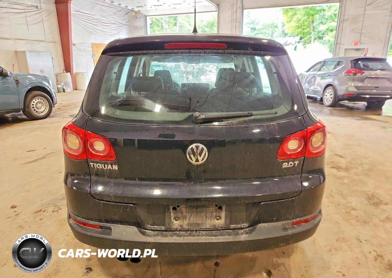 2010 Volkswagen Tiguan S VIN:WVGAV7AX4AW526121 - 6