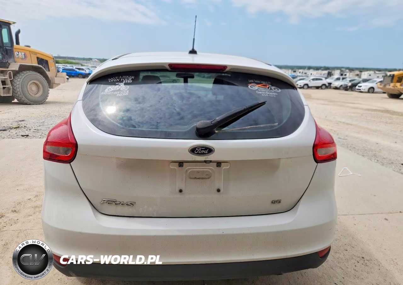2017 Ford Focus Se VIN:1FADP3K2XHL214622 - 6