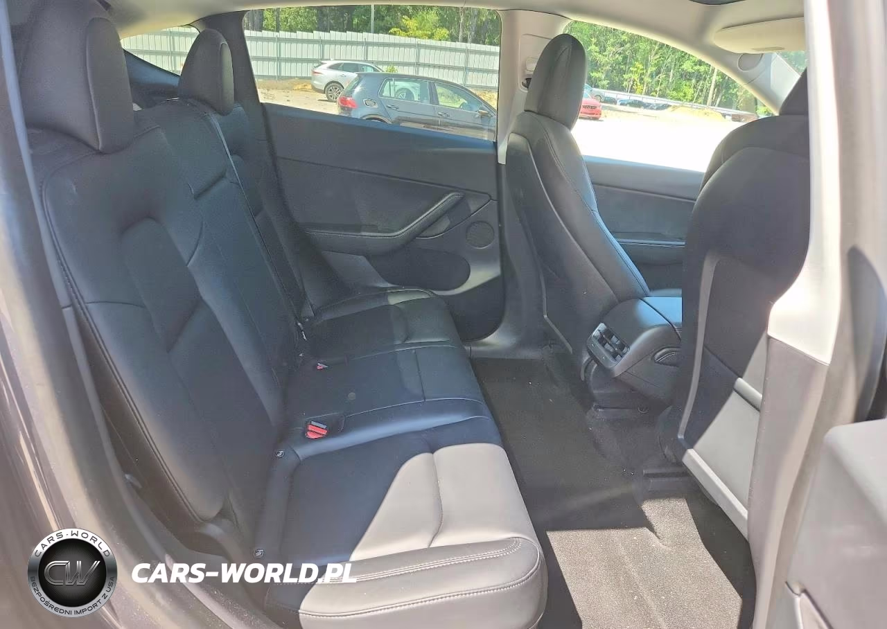 2021 Tesla Model Y VIN:5YJYGDEE6MF199220 - 10