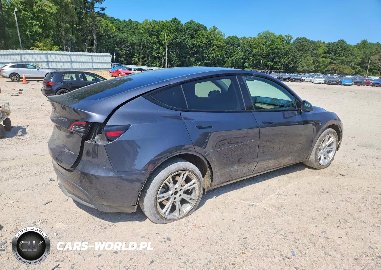 2021 Tesla Model Y VIN:5YJYGDEE6MF199220 - 3