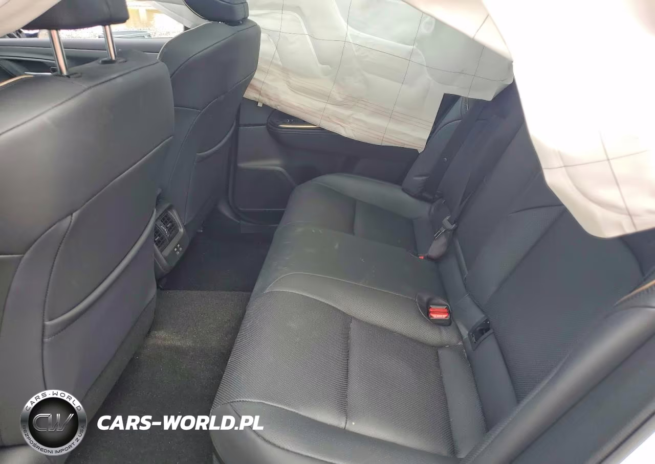 2023 Toyota Crown Limited VIN:JTDAAAAFXP3005175 - 10