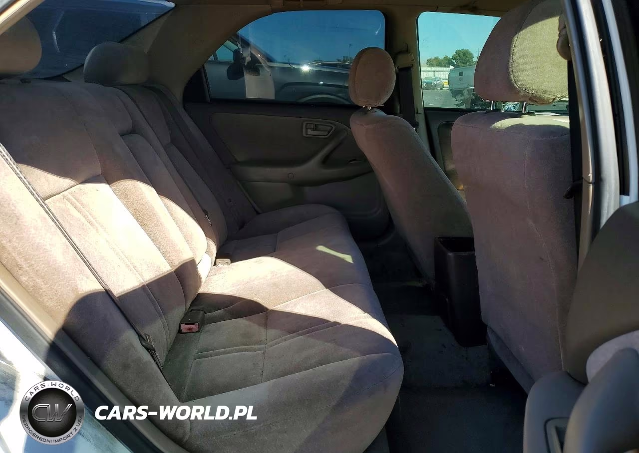 1998 Toyota Camry Le VIN:4T1BG22K8WU213371 - 10