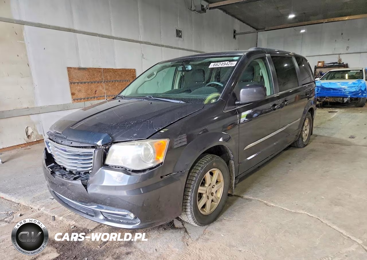 2011 Chrysler Town & Country Touring