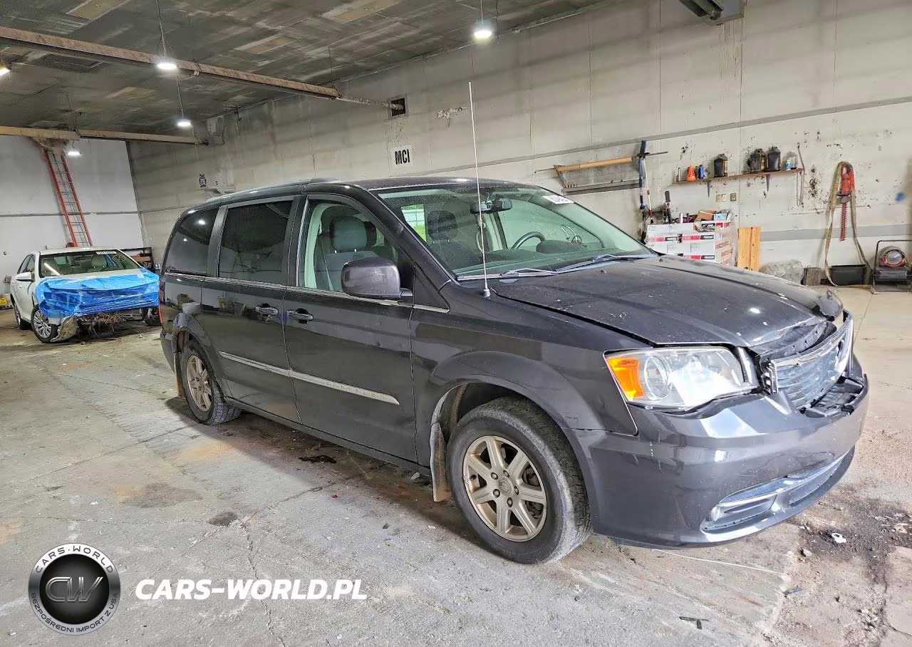 2011 Chrysler Town & Country Touring VIN:2A4RR5DG3BR716220 - 4