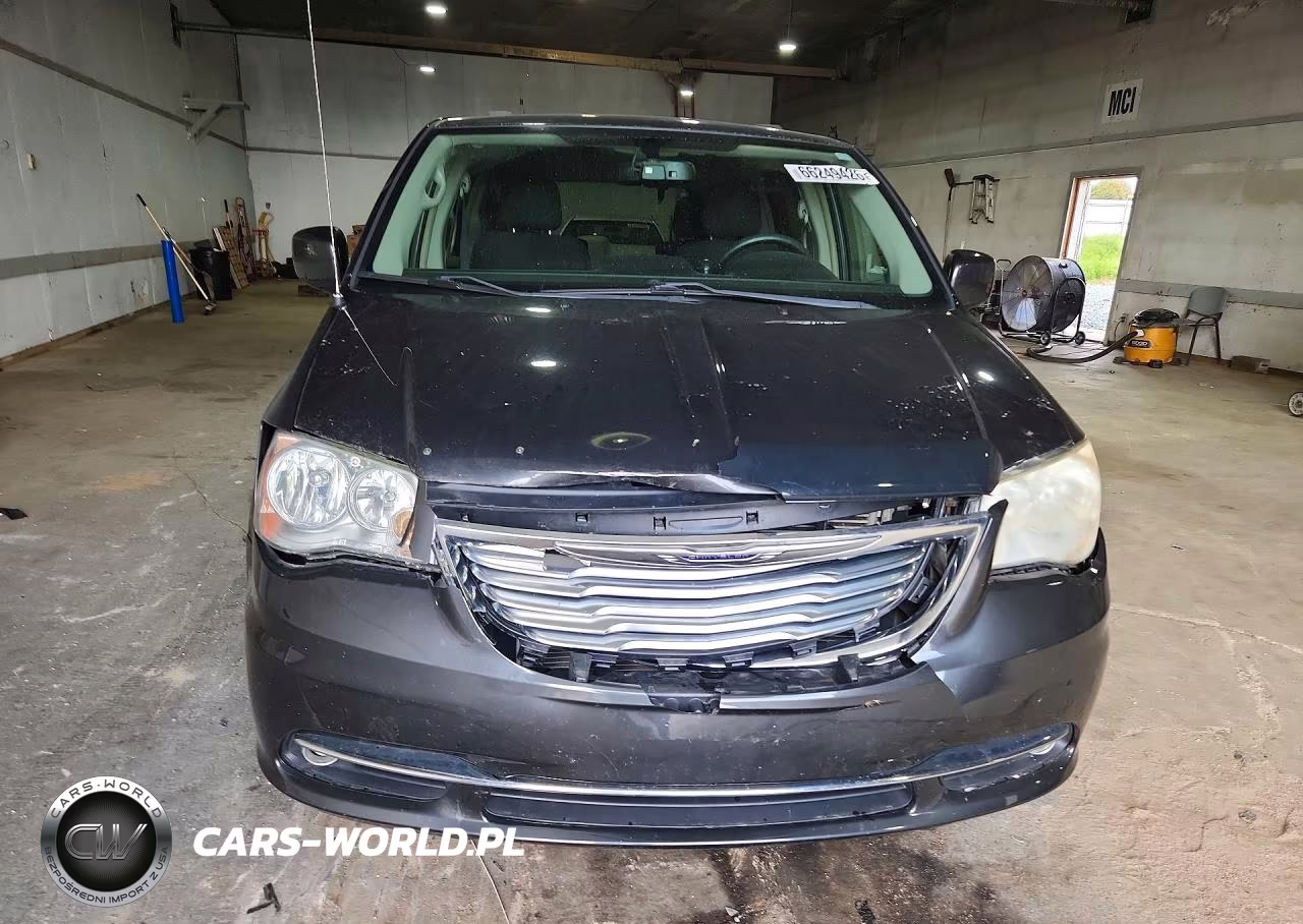 2011 Chrysler Town & Country Touring VIN:2A4RR5DG3BR716220 - 5