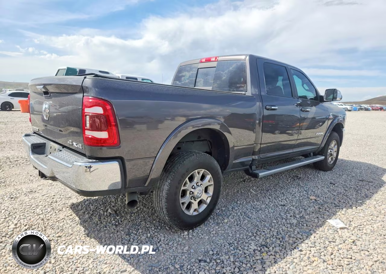 2019 Ram 2500 Laramie VIN:3C6UR5FL3KG630333 - 3