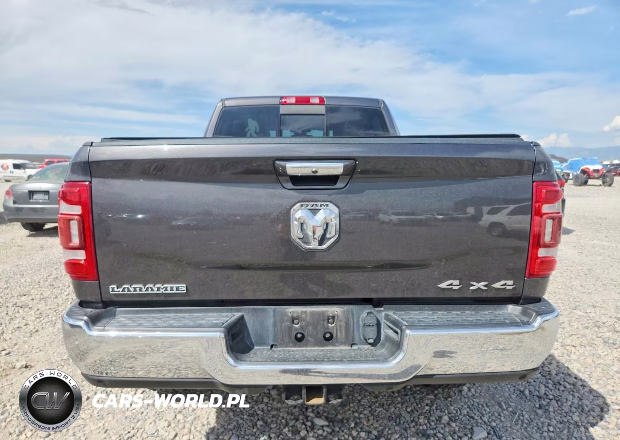 2019 Ram 2500 Laramie VIN:3C6UR5FL3KG630333 - 6