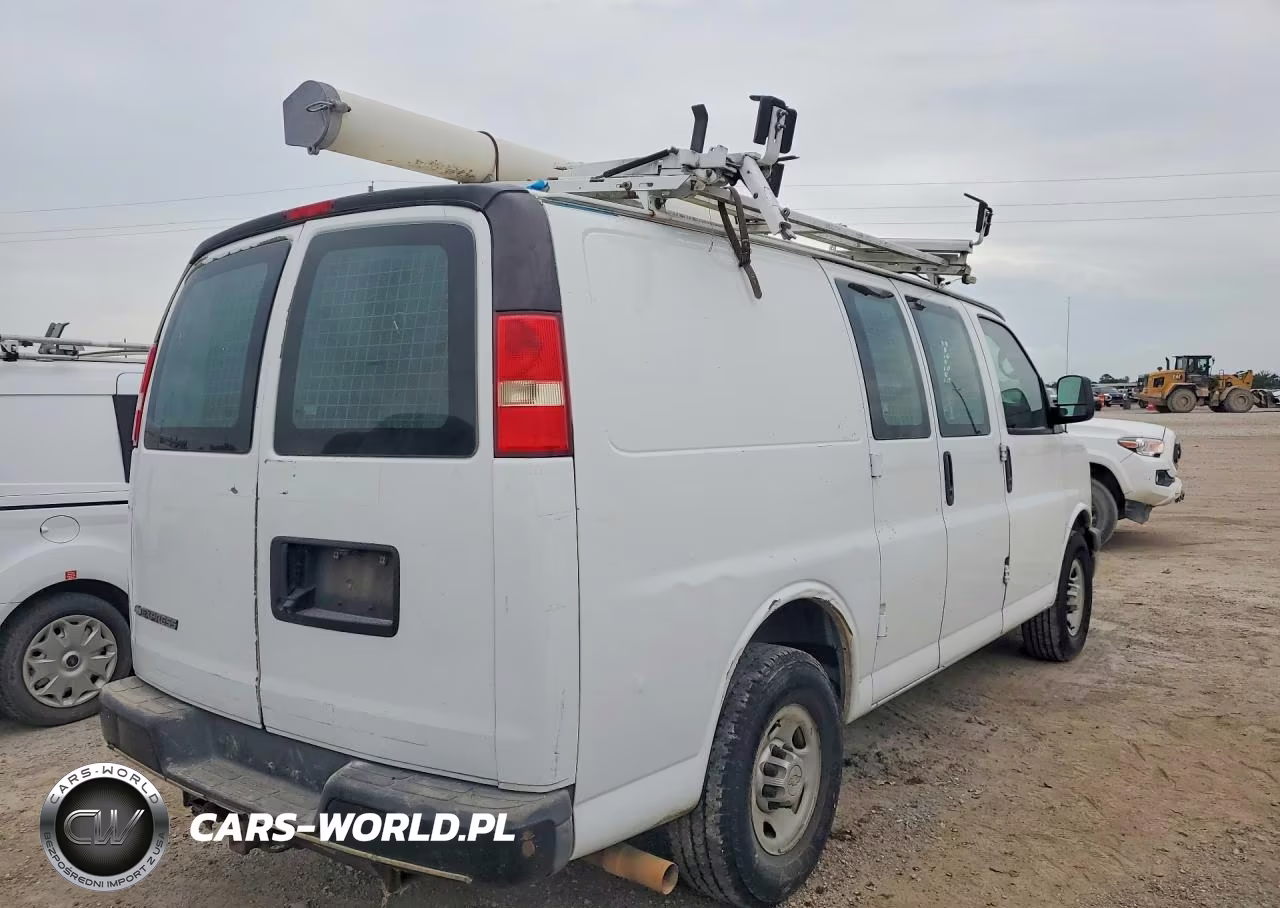 2013 Chevrolet Express G2500 VIN:1GCWGFCAXD1903236 - 3
