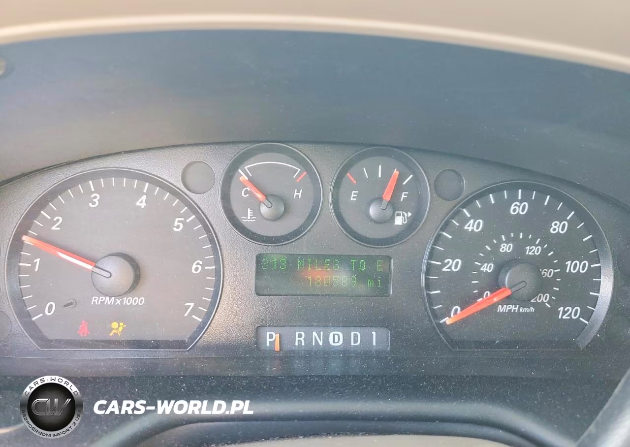 2006 Ford Taurus Se VIN:1FAFP53UX6A188553 - 9