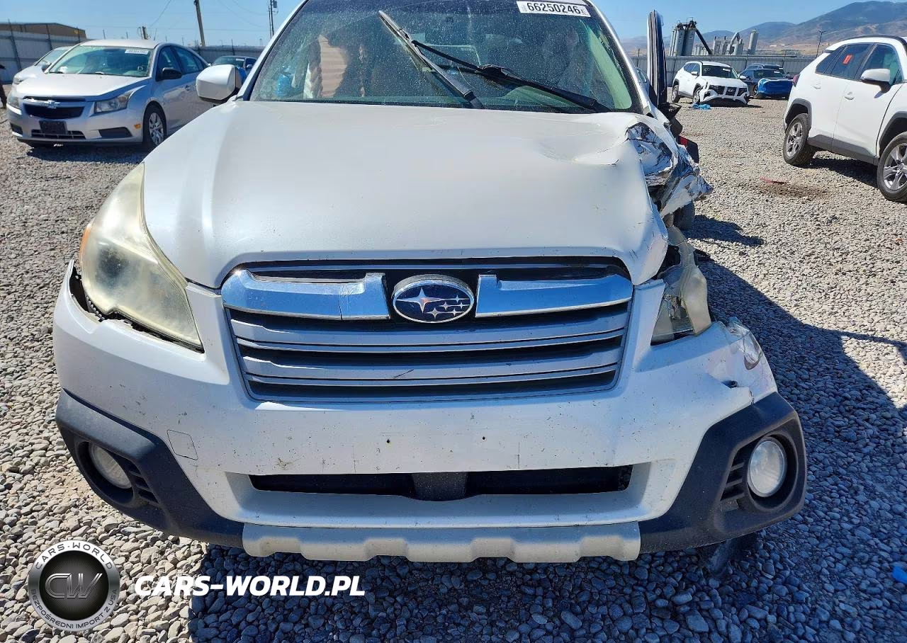 2014 Subaru Outback 2.5I Premium VIN:4S4BRCCC3E3272520 - 11