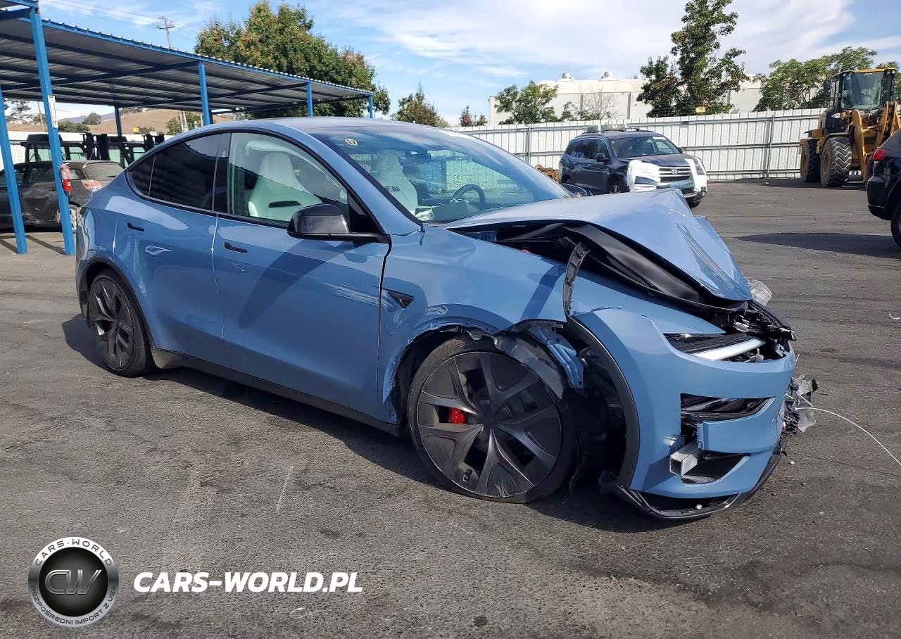 2026 Tesla Model Y Performance Awd VIN:7SAYGDET1TA735178 - 4