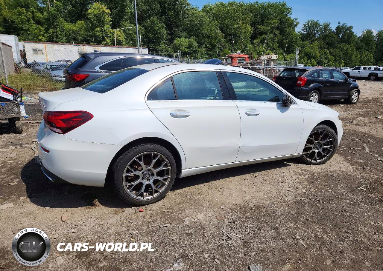 2019 Mercedes-Benz A 220 4Matic VIN:WDD3G4FB4KW023344 - 3