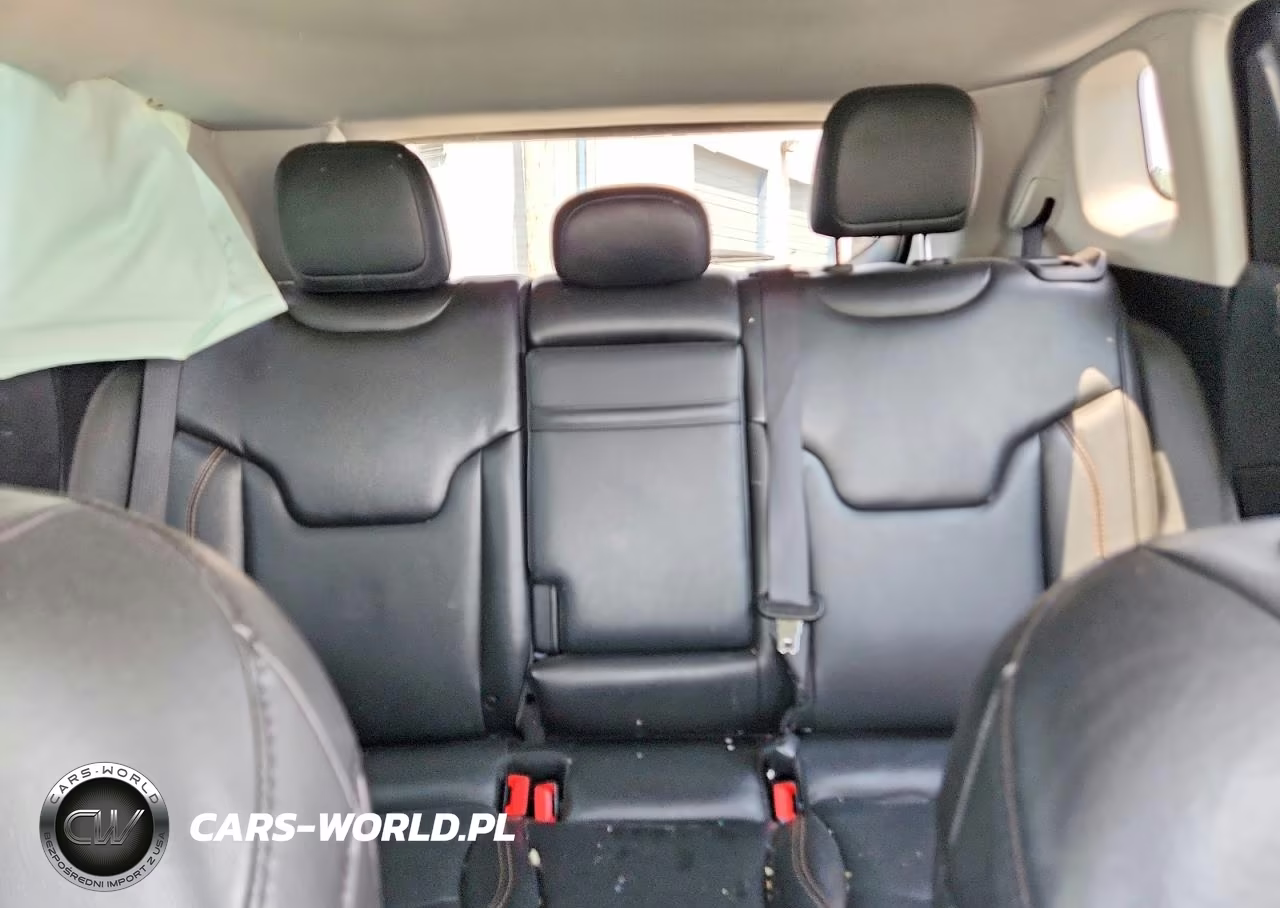 2019 Jeep Compass Limited VIN:3C4NJCCB1KT676075 - 10