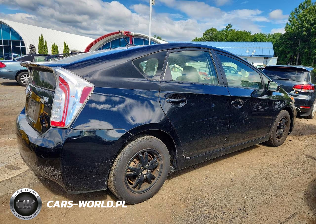 2015 Toyota Prius Three VIN:JTDKN3DU6F0442430 - 3