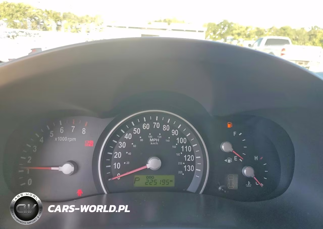 2006 Kia Sedona Lx VIN:KNDMB233466079790 - 9