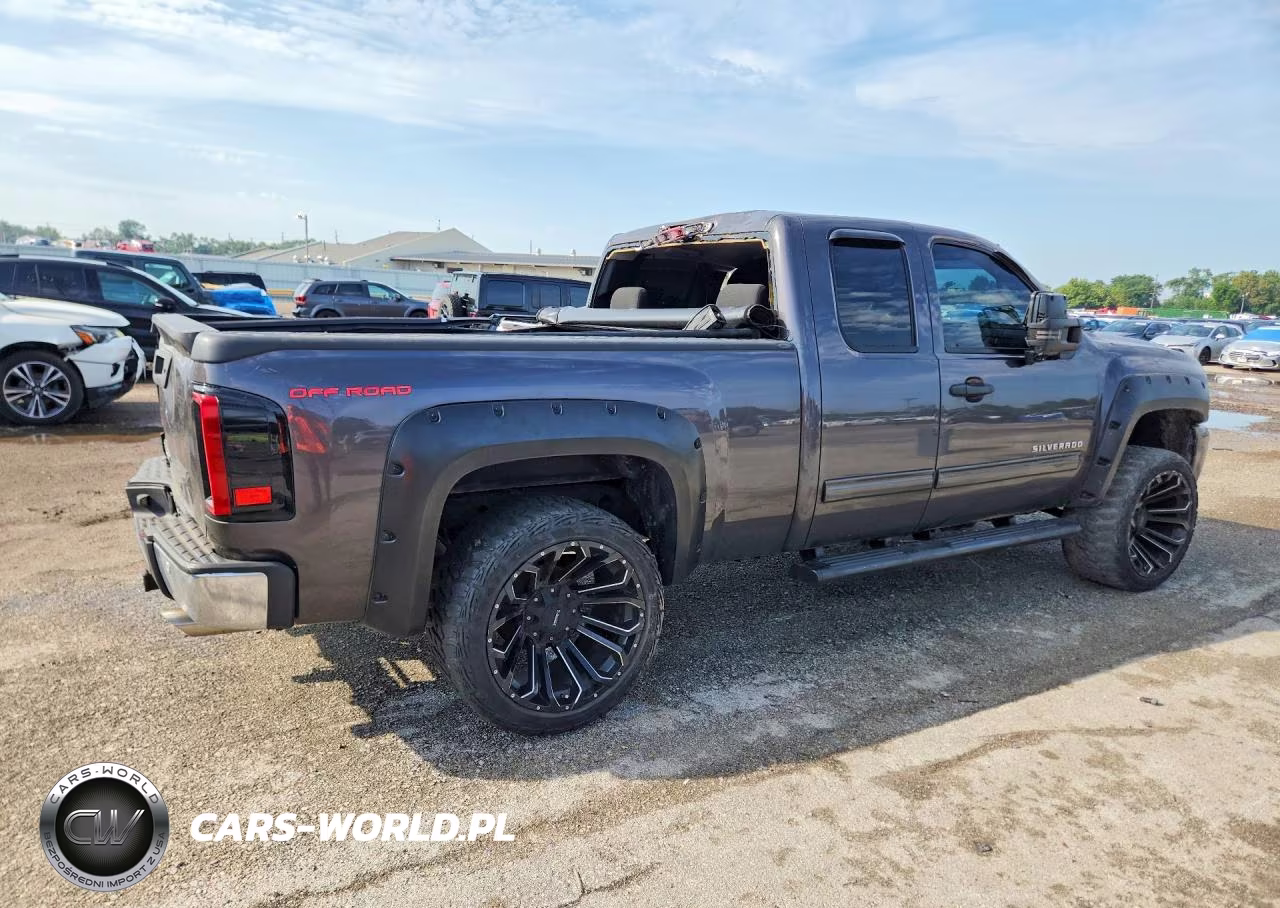 2011 Chevrolet Silverado K1500 Lt VIN:1GCRKSE3XBZ362304 - 3