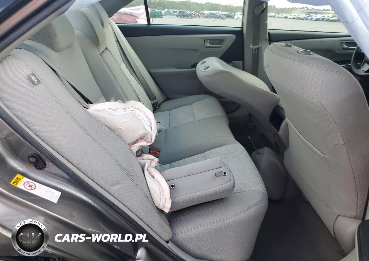 2017 Toyota Camry Le VIN:4T1BF1FK0HU789773 - 10