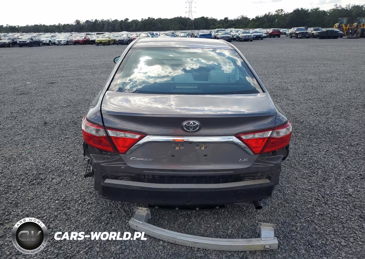 2017 Toyota Camry Le VIN:4T1BF1FK0HU789773 - 6