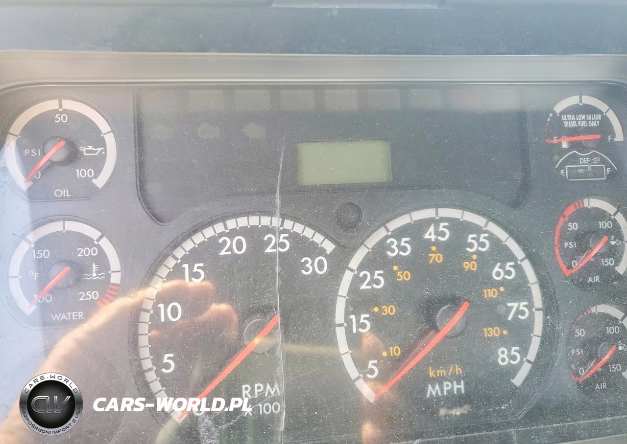 2013 Freightliner Cascadia 125 VIN:1FUJGEBG2DSBX9705 - 9