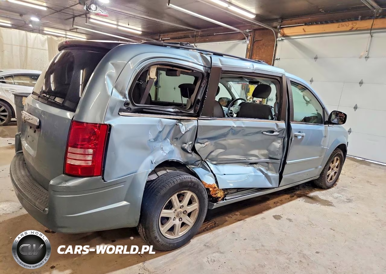 2008 Chrysler Town & Country Touring VIN:2A8HR54PX8R679184 - 3