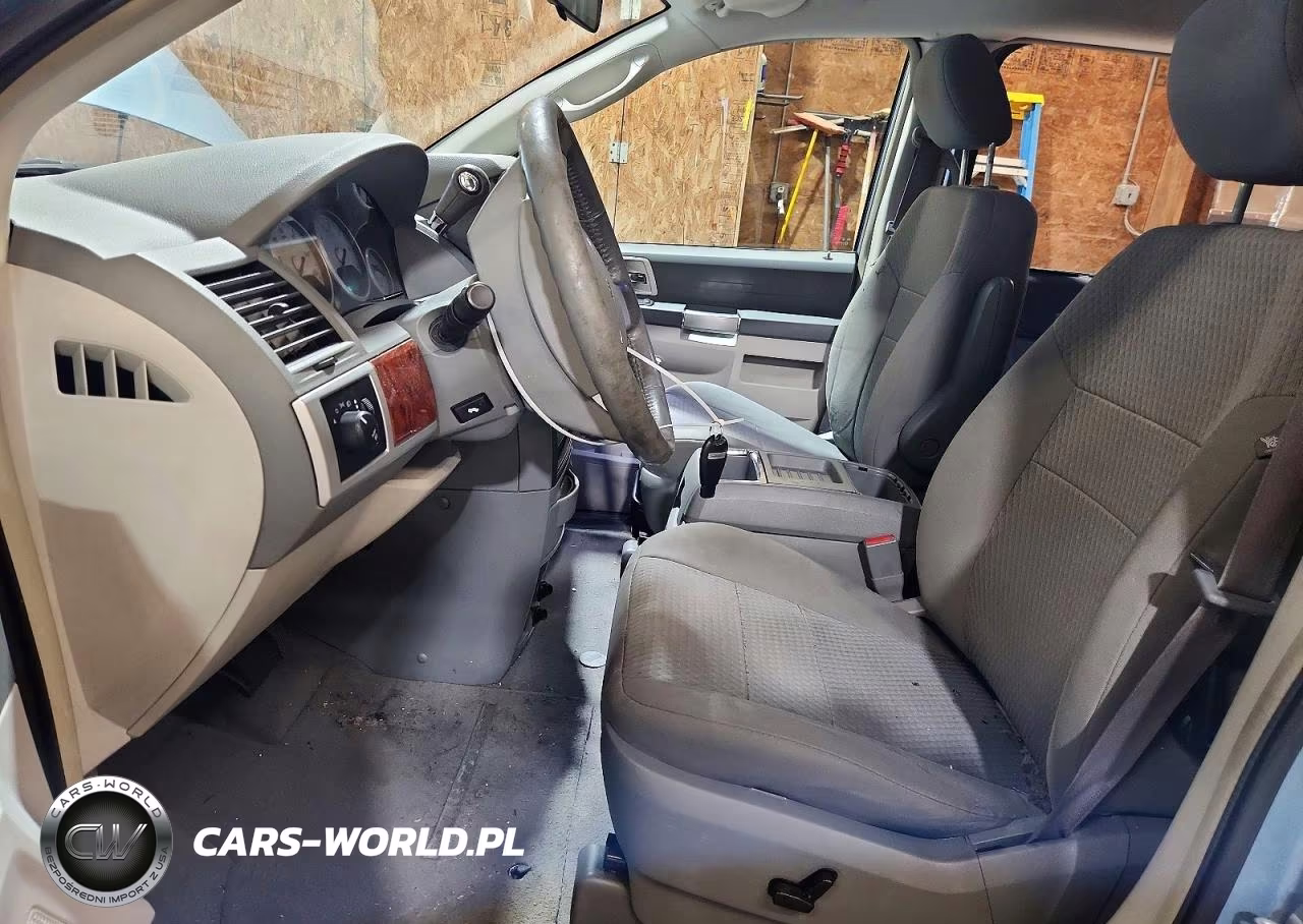 2008 Chrysler Town & Country Touring VIN:2A8HR54PX8R679184 - 7