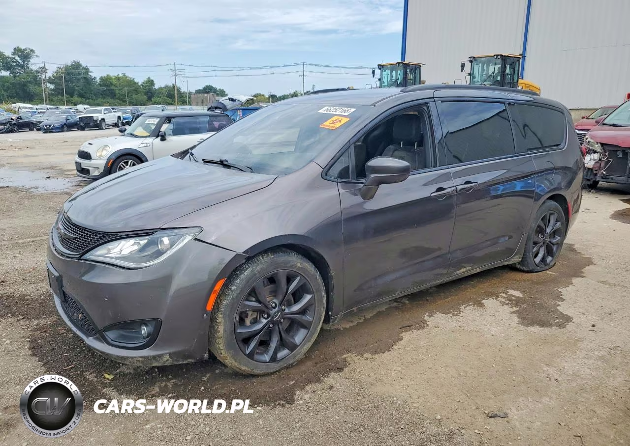 2019 Chrysler Pacifica Touring L VIN:2C4RC1BG0KR549270 - 1