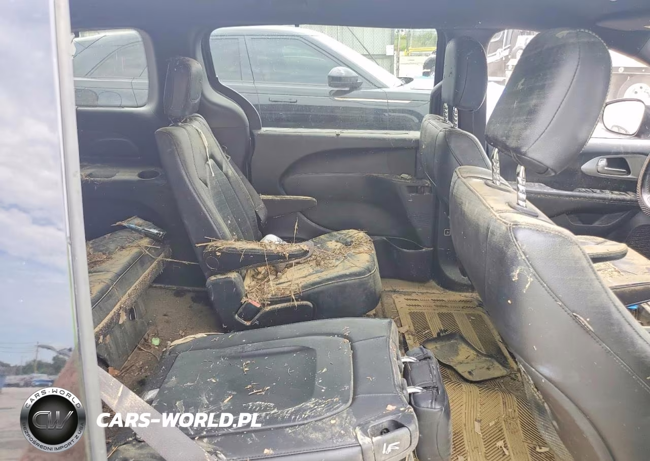 2019 Chrysler Pacifica Touring L VIN:2C4RC1BG0KR549270 - 11