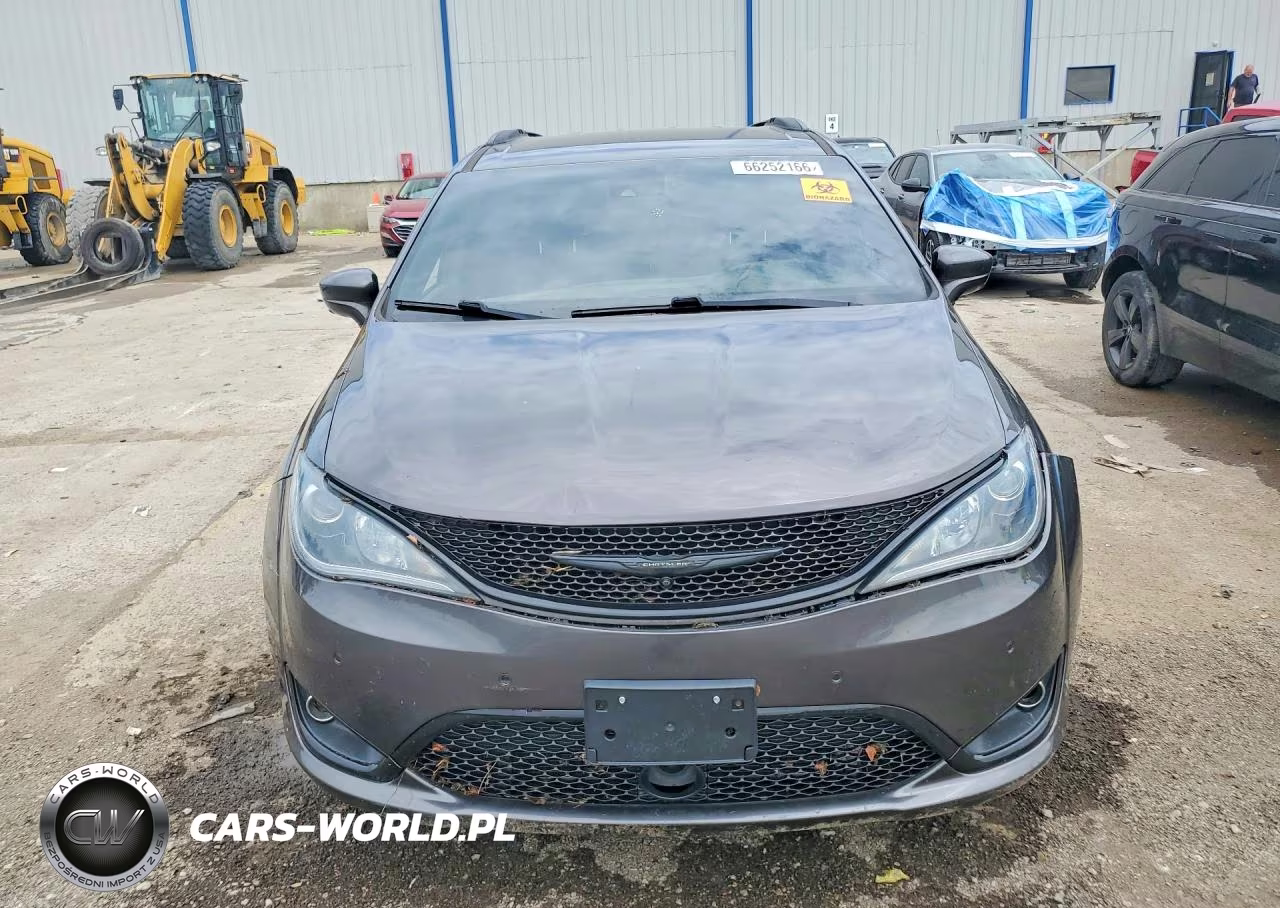 2019 Chrysler Pacifica Touring L VIN:2C4RC1BG0KR549270 - 5