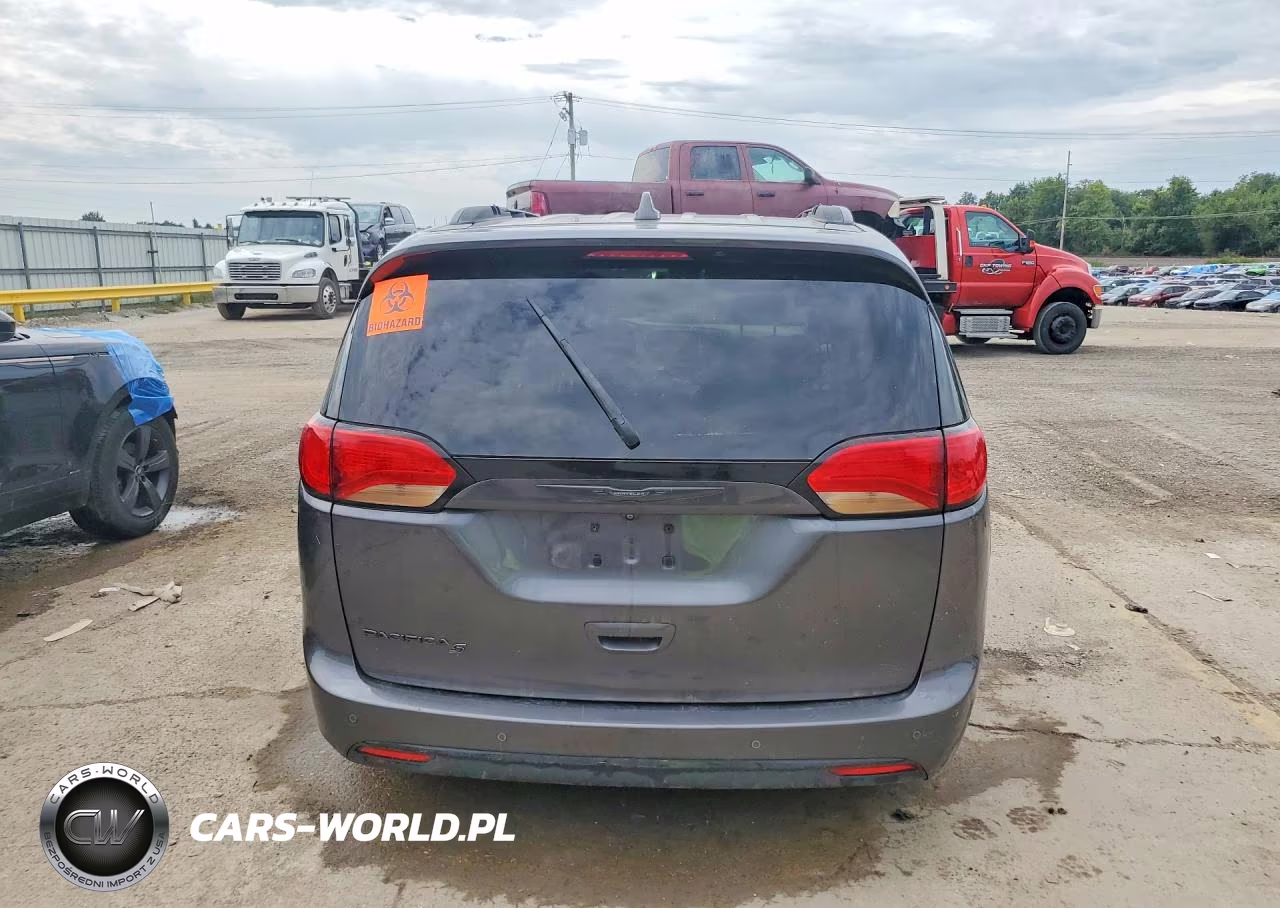 2019 Chrysler Pacifica Touring L VIN:2C4RC1BG0KR549270 - 6