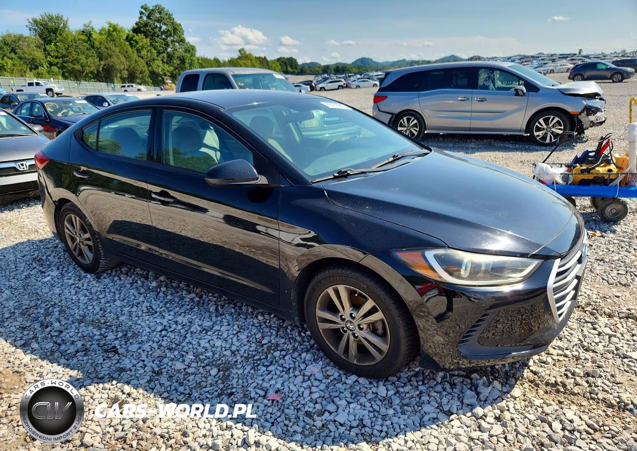 2018 Hyundai Elantra Sel VIN:5NPD84LF8JH215101 - 4