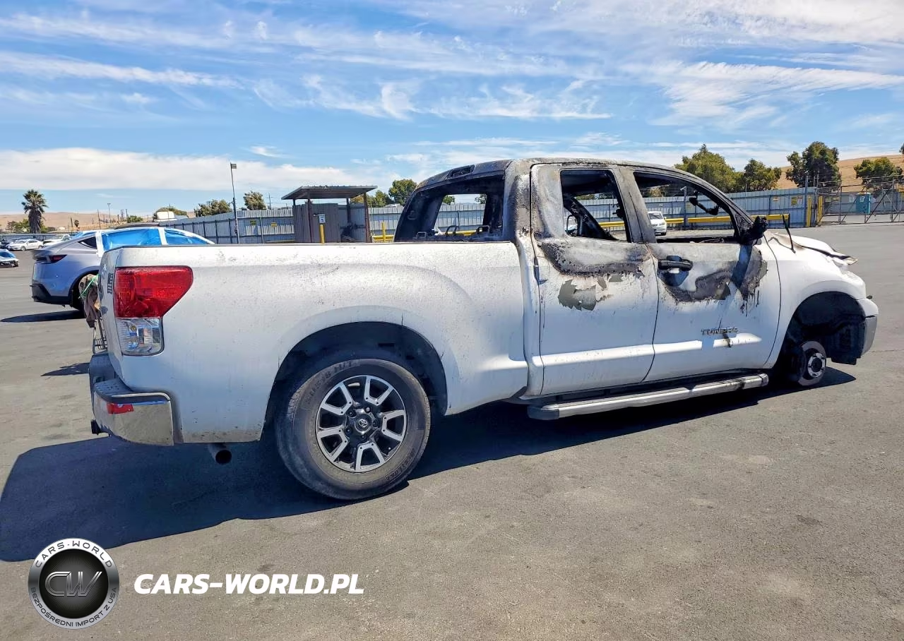 2011 Toyota Tundra Double Cab Sr5 VIN:5TFRM5F18BX032634 - 3