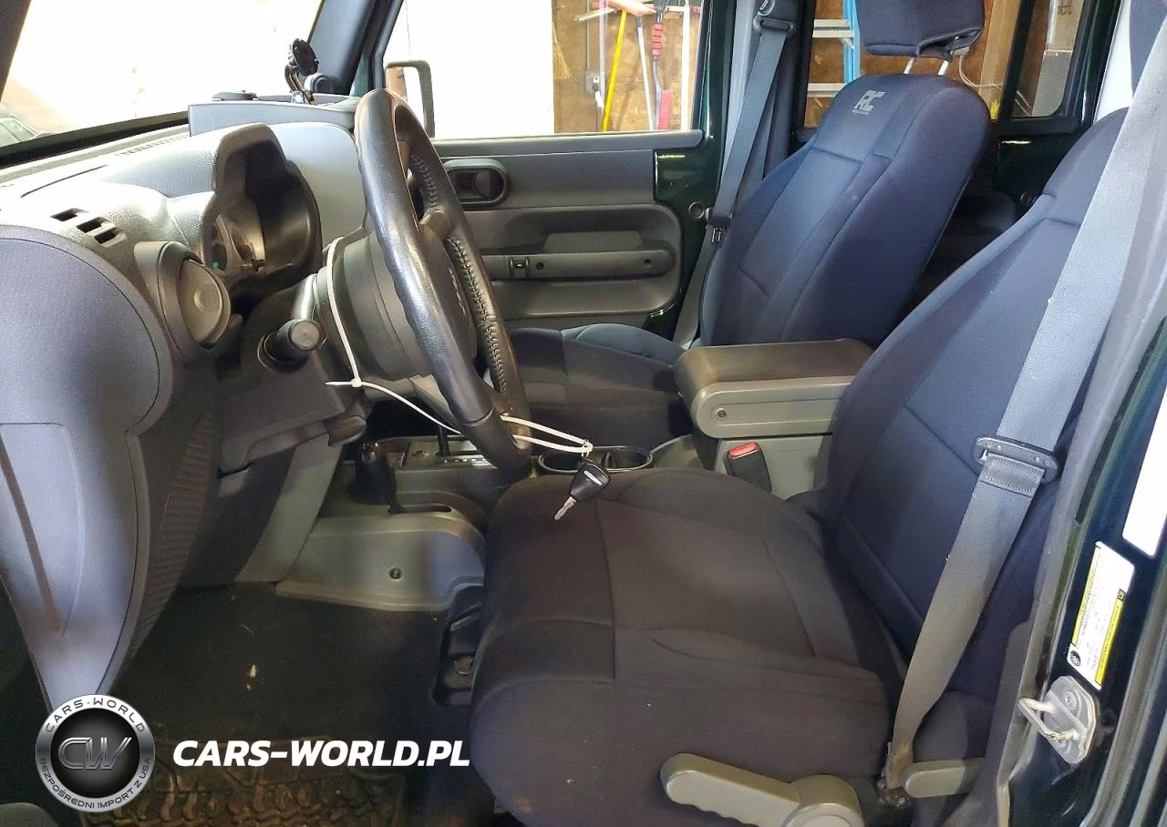 2010 Jeep Wrangler Unlimited Sport VIN:1J4BA3H18AL121776 - 7